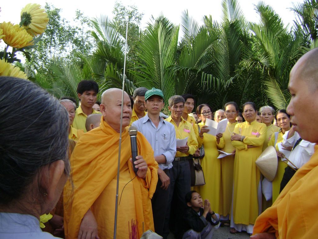 Cuốn “Truyền thông môi trường cho cộng đồng Phật giáo Việt Nam” đã ra mắt bạn đọc