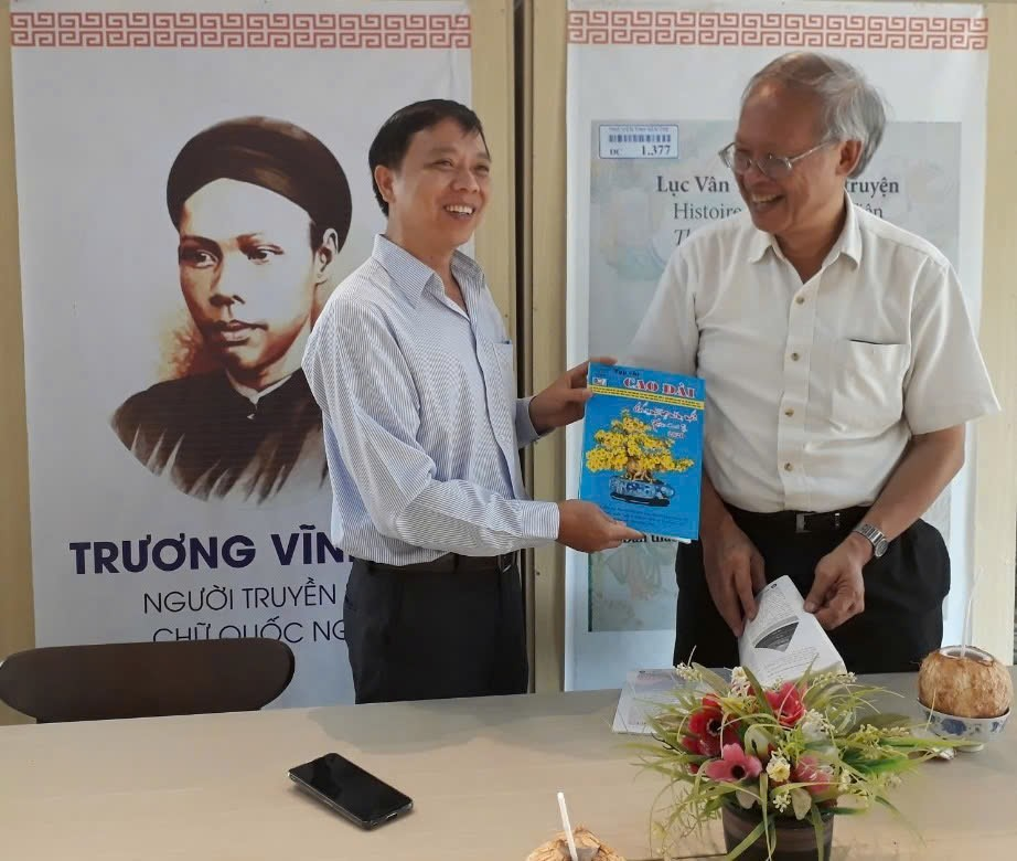 Nhóm Sáng tạo Trẻ Bến Tre chúc mừng Gíao sư Lương Văn Hy 1 trong 50 kiều bào được vinh danh vì có đóng góp nổi bật cho TP. Hồ Chí Minh Nhóm Sáng tạo Trẻ Bến Tre chúc mừng Gíao sư Lương Văn Hy 1 trong 50 kiều bào được vinh danh vì có đóng góp nổi bật cho TP. Hồ Chí Minh