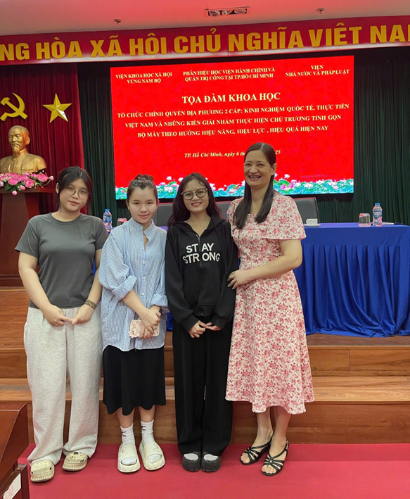 Tọa đàm khoa học “Tổ chức chính quyền địa phương 2 cấp: Kinh nghiệm quốc tế, thực tiễn Việt Nam và những kiến giải nhằm thực hiện chủ trương tinh gọn bộ máy theo hướng hiệu năng, hiệu lực, hiệu quả hiện nay” Tọa đàm khoa học “Tổ chức chính quyền địa phương 2 cấp: Kinh nghiệm quốc tế, thực tiễn Việt Nam và những kiến giải nhằm thực hiện chủ trương tinh gọn bộ máy theo hướng hiệu năng, hiệu lực, hiệu quả hiện nay”