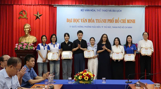 SINH VIÊN TRƯỜNG ĐẠI HỌC VĂN HÓA TP.HCM HƯỞNG ỨNG NGÀY KHOA HỌC VÀ CÔNG NGHỆ VIỆT NAM 18/5/2025 SINH VIÊN TRƯỜNG ĐẠI HỌC VĂN HÓA TP.HCM HƯỞNG ỨNG NGÀY KHOA HỌC VÀ CÔNG NGHỆ VIỆT NAM 18/5/2025