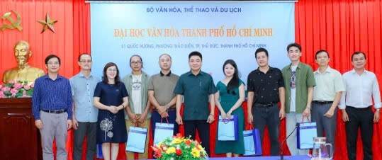 CÔNG TY TNHH THƯƠNG MẠI DỊCH VỤ QUỐC TẾ LPAC KÝ THỎA THUẬN HỢP TÁC VỚI TRƯỜNG ĐH VĂN HÓA TP. HỒ CHÍ MINH CÔNG TY TNHH THƯƠNG MẠI DỊCH VỤ QUỐC TẾ LPAC KÝ THỎA THUẬN HỢP TÁC VỚI TRƯỜNG ĐH VĂN HÓA TP. HỒ CHÍ MINH
