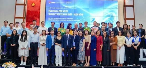 Hội thảo Khoa học Quốc tế “Văn hóa con người trong kỷ nguyên hội nhập – vươn mình”